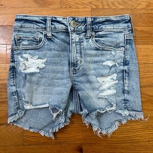 American Eagle “Midi” Jean Shorts | Light Wash | Size 4